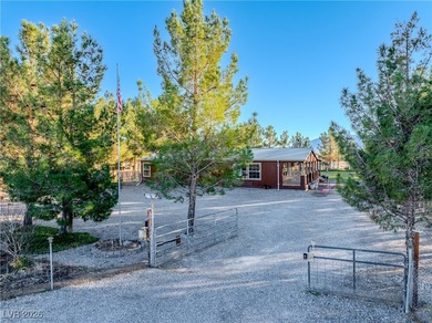 Welcome to this truly special property offering privacy, beauty