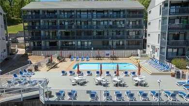 Don't miss this well-maintained walk-in level 1 bedroom, 1 - photo 11