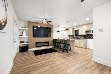 A new opportunity has arisen in Lynwood Place. This property has - photo 6