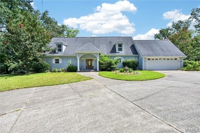 Rare opportunity on nearly 2.5 acres with approx. 300 ft of - photo 5