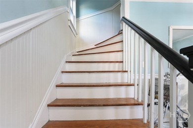 HAVE YOU BEEN LOOKING FOR A DUPLEX WHERE YOU CAN LIVE IN ONE - photo 15
