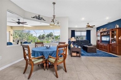 Impressive WATERFRONT home ON TWO LOTS (A HALF ACRE) with 3 - photo 15