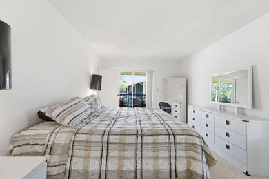 Welcome to Chasewood North in the heart of Jupiter! This - photo 15