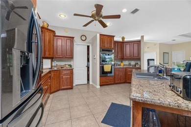 Impressive WATERFRONT home ON TWO LOTS (A HALF ACRE) with 3 - photo 22