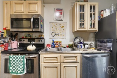 HAVE YOU BEEN LOOKING FOR A DUPLEX WHERE YOU CAN LIVE IN ONE - photo 26
