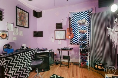 HAVE YOU BEEN LOOKING FOR A DUPLEX WHERE YOU CAN LIVE IN ONE - photo 30