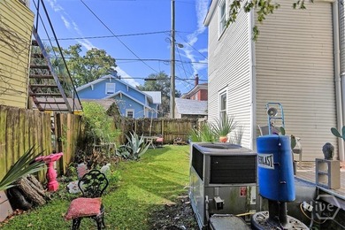 HAVE YOU BEEN LOOKING FOR A DUPLEX WHERE YOU CAN LIVE IN ONE - photo 35