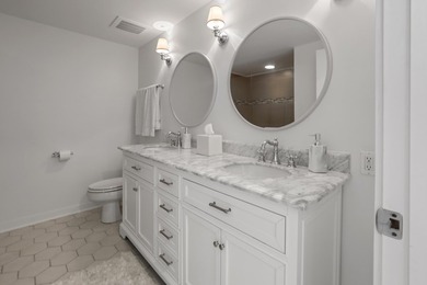 The buyer's condo did not close, so this contract fell through - photo 48