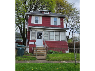 This 3 bedroom, 1 bathroom house presents a great opportunity - photo 1
