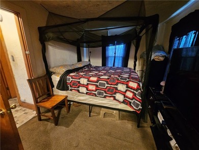This 3 bedroom, 1 bathroom house presents a great opportunity - photo 9