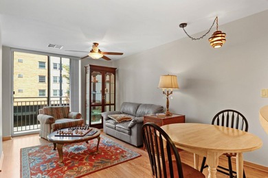 Experience urban living at Metropolitan Place! This sought-after - photo 12