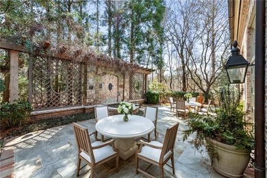 This home is truly magnificent! With its soaring ceilings and - photo 16