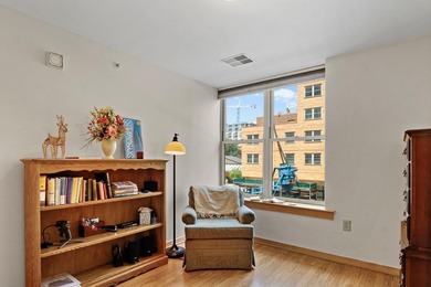 Experience urban living at Metropolitan Place! This sought-after - photo 17