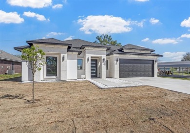 Lake Home For Sale in Gun Barrel City, Texas