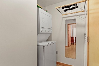 Experience urban living at Metropolitan Place! This sought-after - photo 24