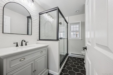 Beautifully Renovated Ranch in the Desirable Leisure Knoll - photo 25