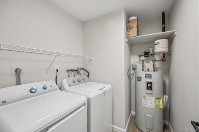Beautifully Renovated Ranch in the Desirable Leisure Knoll - photo 26