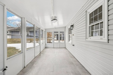 Beautifully Renovated Ranch in the Desirable Leisure Knoll - photo 27