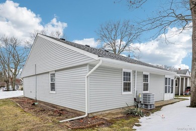 Beautifully Renovated Ranch in the Desirable Leisure Knoll - photo 32