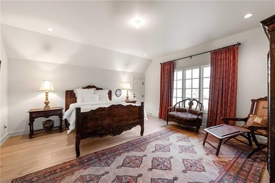 This home is truly magnificent! With its soaring ceilings and - photo 39