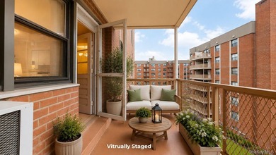 Welcome to Apartment 4C at Pembroke Square - a spacious - photo 14