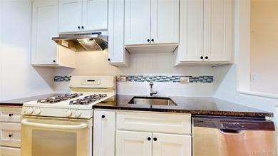Welcome to Apartment 4C at Pembroke Square - a spacious - photo 18