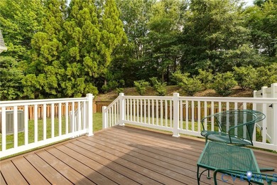 Enjoy the ease of ONE LEVEL LIVING in this beautiful townhome in - photo 28