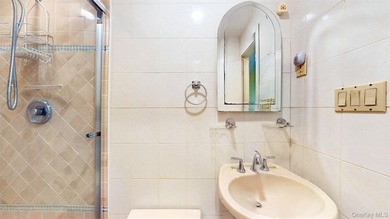 Welcome to Apartment 4C at Pembroke Square - a spacious - photo 28