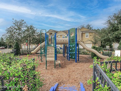 Beautifully maintained end-unit condo in the gated community of - photo 30