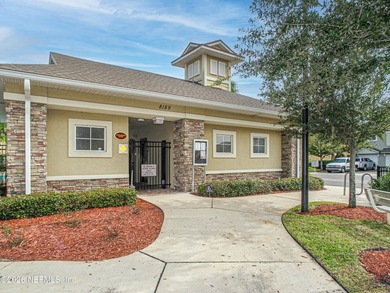 Beautifully maintained end-unit condo in the gated community of - photo 31