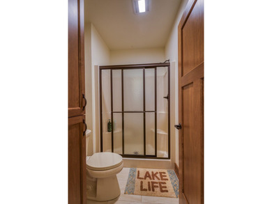 Experience exceptional and extremely private waterfront living - photo 38