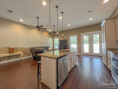 Beautiful POOL home, 5 Bedroom 3 and 1/2 Baths 2373 sq/ft - photo 10