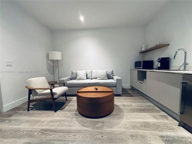 (private lake, pond, coastal) Condo For Sale in Miami Florida