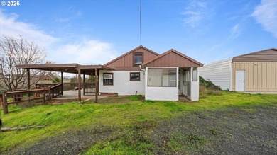 (private lake, pond, coastal) Home For Sale in Miltonfreewater Oregon