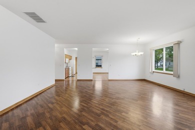 This spacious Wimbledon model located in Carillon's 55+ adult - photo 4