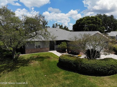 Welcome to this just repainted, impeccably maintained - photo 6