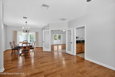 Welcome to this just repainted, impeccably maintained - photo 10