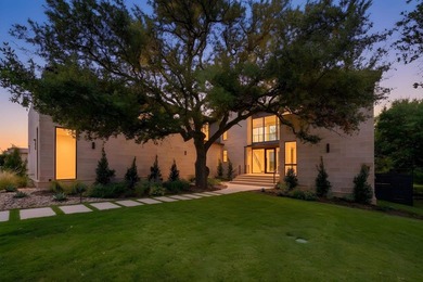 Welcome to 111 Orange Plume in the coveted Summit Rock community - photo 3
