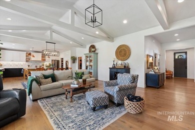 Don't miss this 2018 Parade Home, built by Vantage Homes with - photo 12