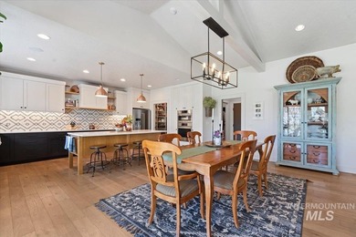 Don't miss this 2018 Parade Home, built by Vantage Homes with - photo 14