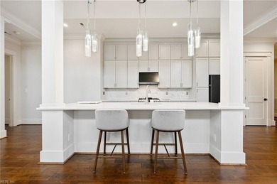 This stunning luxury home, located within sought after Kingsmill - photo 15