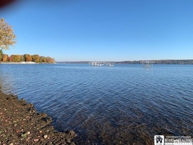 This Lake Front architectural home can be built with your - photo 4