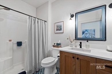 Don't miss this 2018 Parade Home, built by Vantage Homes with - photo 35