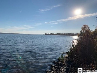 This Lake Front architectural home can be built with your - photo 10