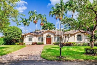 Beautifully updated 4BD/3BA + office residence in the gated - photo 3