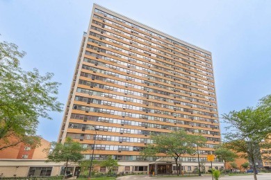 (private lake, pond, creek) Condo Under Contract in Chicago Illinois