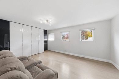 Welcome to 186 Flagg Place, a rare modern masterpiece perched - photo 20