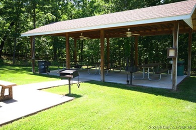 Discover the perfect setting for your dream lakefront estate in - photo 32