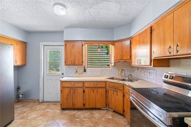 Charming 3-bedroom, 1-bath home full of character and timeless - photo 5