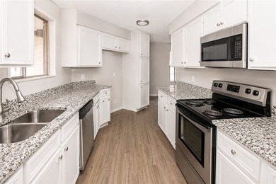 Welcome to this 3 bedroom, 2 bathroom home located in the - photo 3